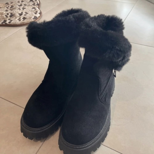 Verde black ankle boots size 38 like new
