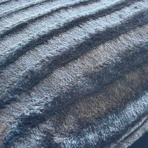 Black fur pillows like new, set of 2 pieces