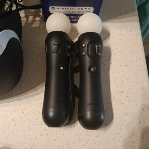 PSVR1 with Move Motion Controllers and PS5 Adaptor like new