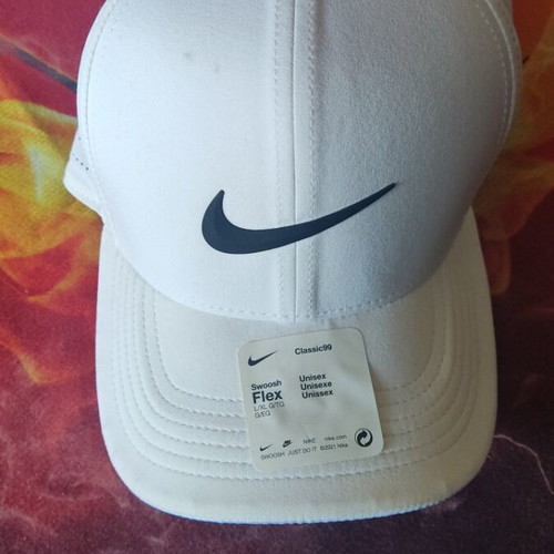 Nike cap unused unisex L/XL white