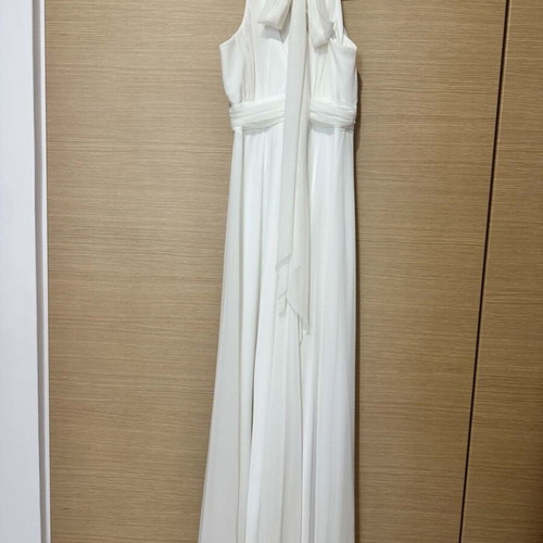 Long white dress, can be used as wedding dress