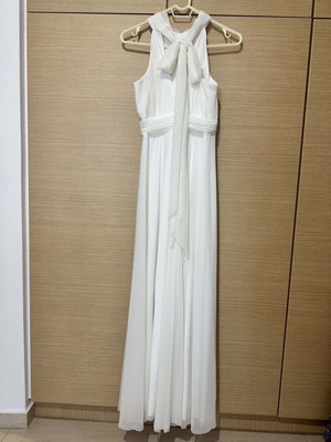 Long white dress, can be used as wedding dress