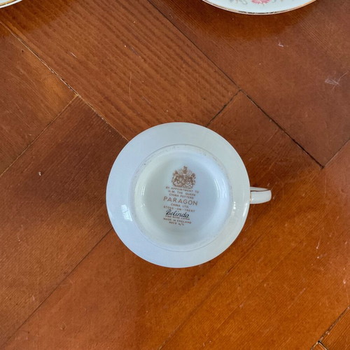 Royal Albert Paragon Belinda tea set, 6 cups with saucers, tall teapot and creamer