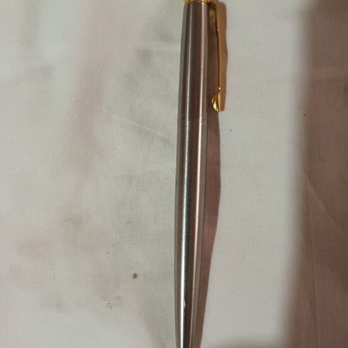 Parker made in U.K. ballpoint pen like new