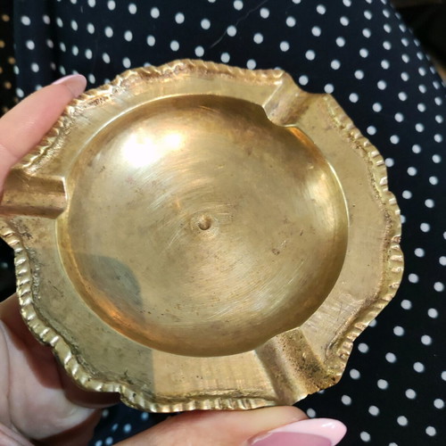 Vintage brass ashtray like new