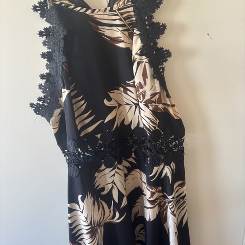 Dress like new, size L, black and beige