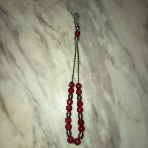 Greek komboloi with 15 red and 6 silver beads, like new