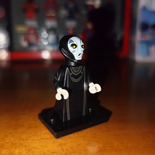 Confusion Force Priestesses Lego minifigure with stand