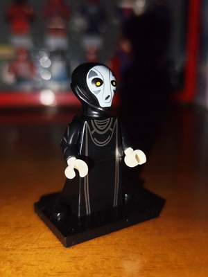 Lego φιγούρα Confusion Force Priestesses με βάση στήριξης