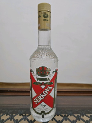 Μπουκάλι Serkova Βότκα σφραγισμένη δεκαετίας 90 με original κουτί