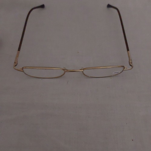Presbyopia glasses new with case, +3.00 strength, gold frame