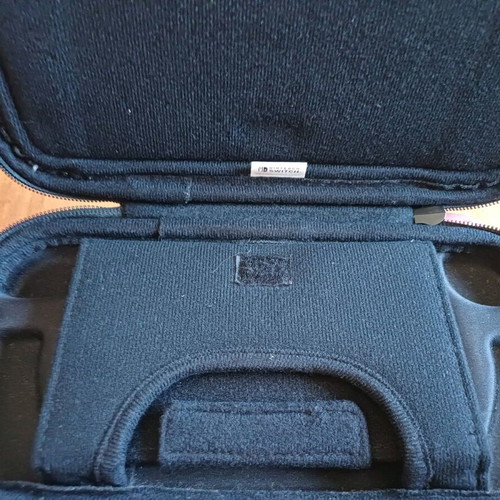 Nintendo Switch Super Mario Odyssey case like new with two game cartridge cases gift