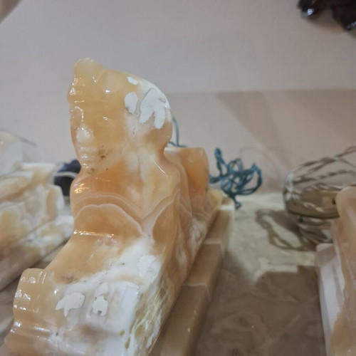 Table lamps vintage statues carved in natural stone, like new