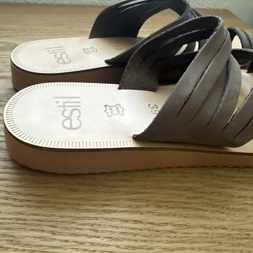 Khaki sandals like new, size 39, strappy style