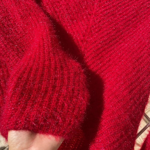 Red pullover like new, soft, size S