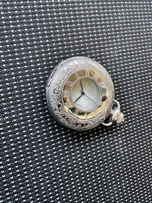 Vintage watch in excellent condition, authentic, silver