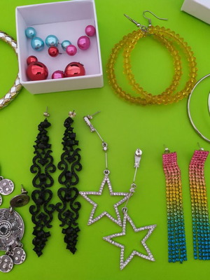 Бижута употребявани, обеци, гривна, халки, пера