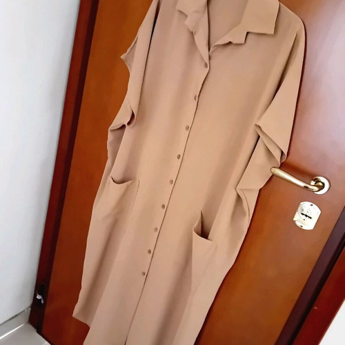 Long dress with buttons and pockets, short sleeves, like new, beige