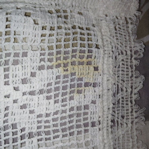 Handmade knitted table decorations like new, set of 3 pieces