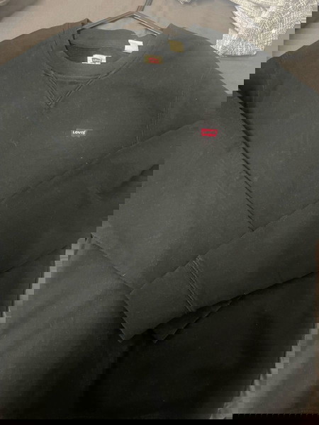 Levis sweatshirt