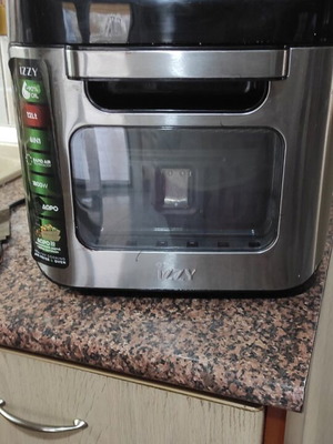 Air fryer Izzy 12 λίτρα μεταχειρισμένο με κουβά ψησίματος, ταψάκι, σχάρα και σούβλα