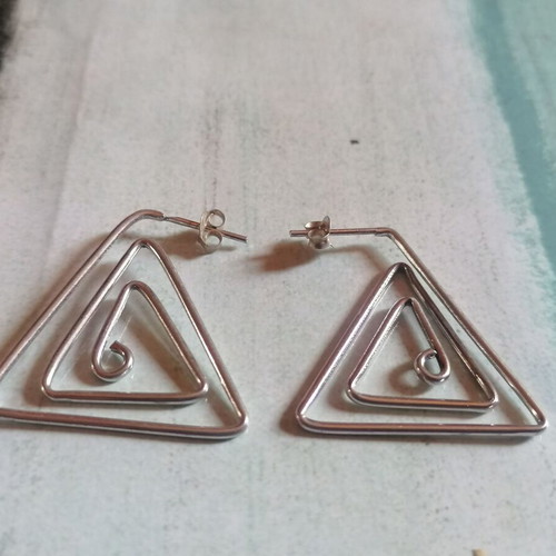 Silver 925 earrings hoops with triangular spiral new