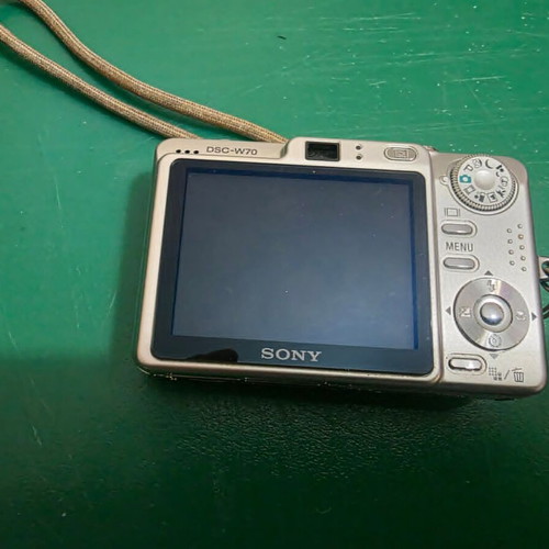 Sony Cyber-shot DSC-W70 digital camera with battery and charger