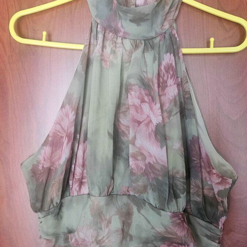 Maxi floral dress new, halter design, size M, multicolor green