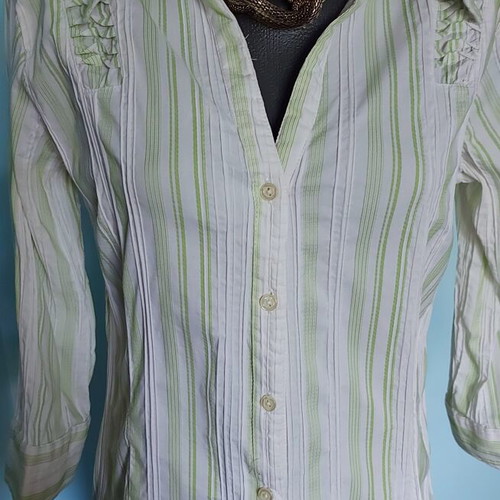 Miss Etam women's shirt like new, green striped, sizes L to XXL