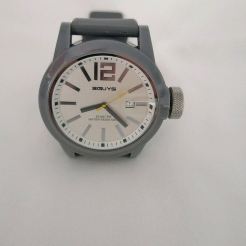 3GUYS men's watch like new, gray rubber strap