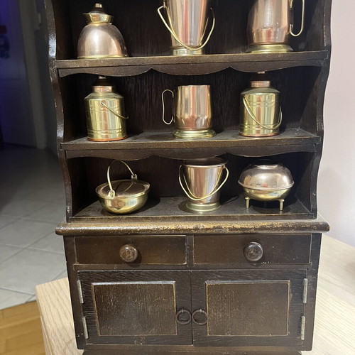 Vintage wooden miniature buffet with copper and brass utensils, used, 33cm