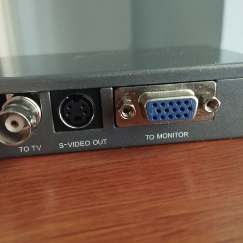 PC VGA-TV Converter model st-340 like new unused