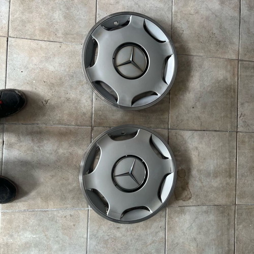 Mercedes hubcaps used for rims with steel wheels