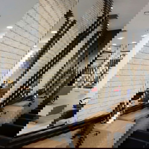 Επιχείρηση γνωστής αλυσίδας κομμωτηρίων με 4 καταστήματα προς πώληση