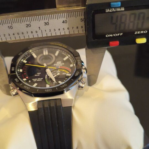 Casio ECB-950 Edifice watch like new with Bluetooth and tough solar