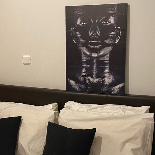Canvas painting 50x70 like new