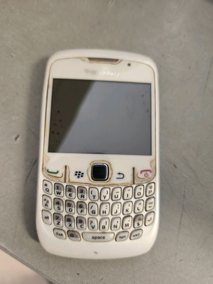 Blackberry mobile phone used without battery and charger