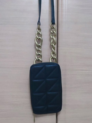 Zara crossbody bag like new, black