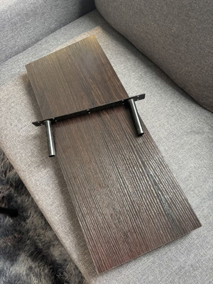 Wall shelf used