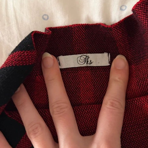 Ths Tartan Mini Skirt like new, red and black