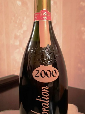 Il Cartigiano sparkling wine Italy collectible 2000 used