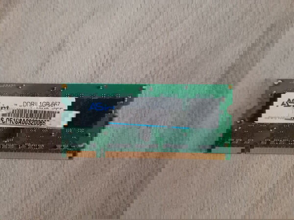 DDR2 1GB RAM за лаптоп