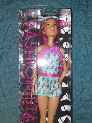 Barbie Fashionistas #17 doll new in box