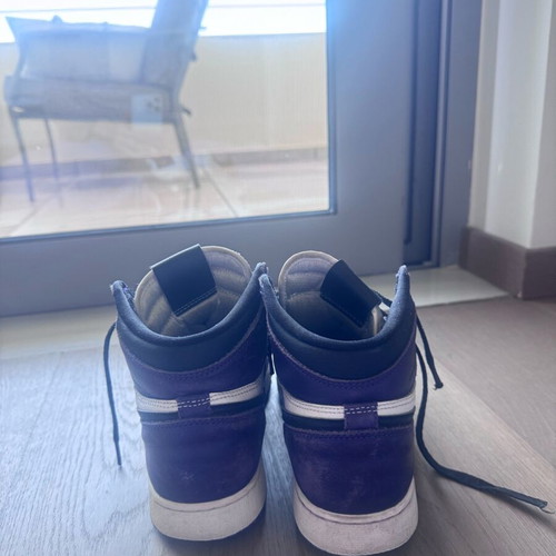 Jordan 1 Retro High Court used athletic shoes size 38, purple and white