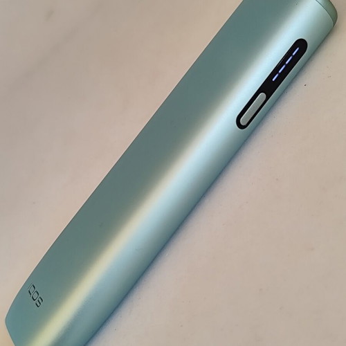 IQOS ILUMA i ONE Breeze Blue device like new