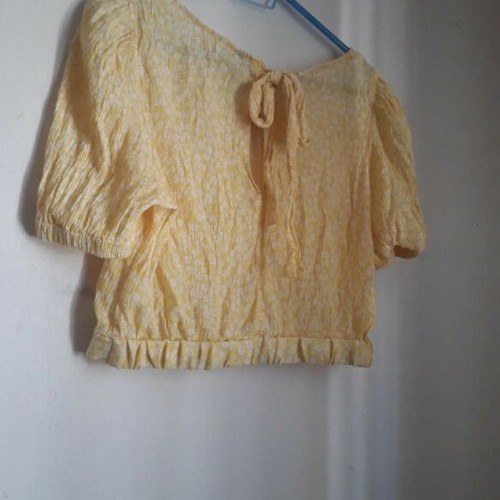 H&M top like new, yellow, sizes S and M