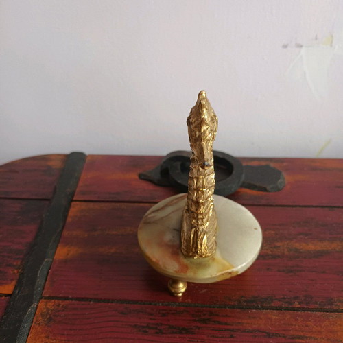 Bronze seahorse on onyx like new
