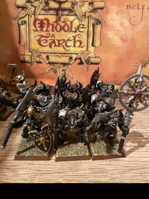 Warriors of Chaos Warhammer miniatures used, set of 21