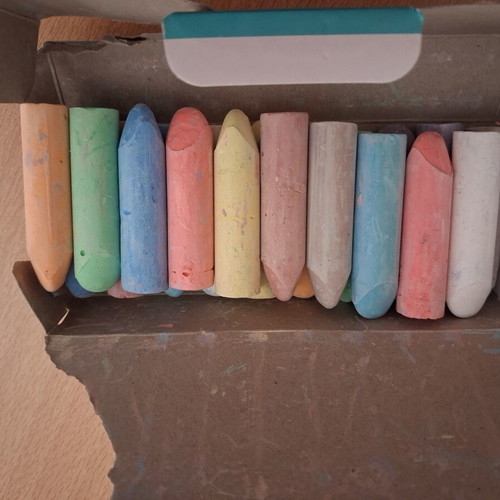 ELC Thick Children's Chalks used, pack of 20, bits & Basics