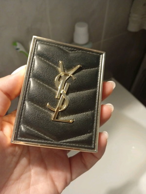 Ysl παλέτα με σκιές μεταχειρισμένη